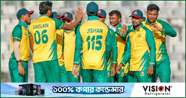 লাইভ : এইচপির নিয়ন্ত্রিত বোলিংয়ে ‘১০০’ পেরিয়ে থেমেছে মালয়েশিয়া